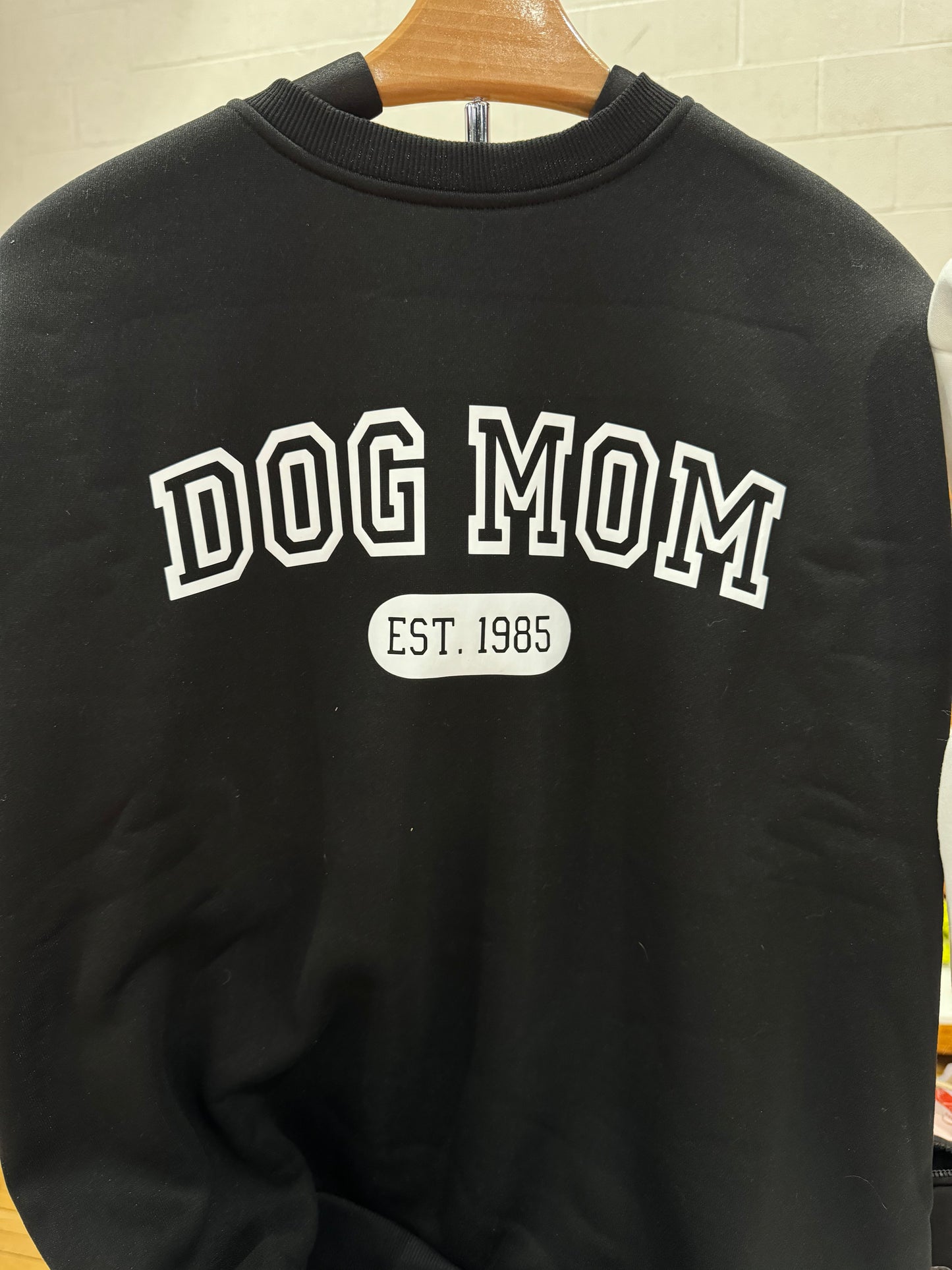 Dog Mom Sweatshirt ( Black )